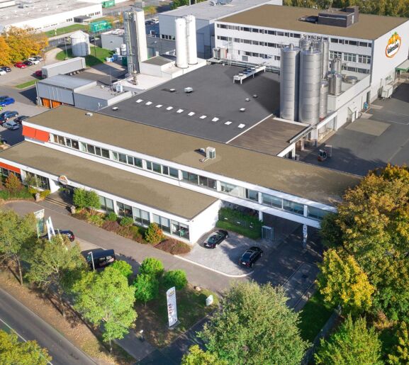 Valensina GmbH   Luftaufnahme Werk Mönchengladbach, Abfüllung Valensina PET gekühlt, Handelsmarke, Fruchtsaft